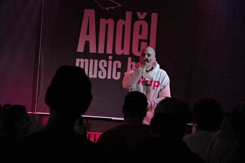 If přivezli do Plzně novou desku Stop Play