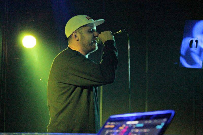 If přivezli do Plzně novou desku Stop Play