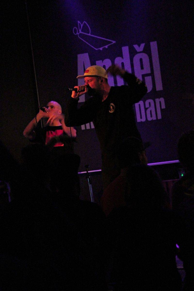 If přivezli do Plzně novou desku Stop Play