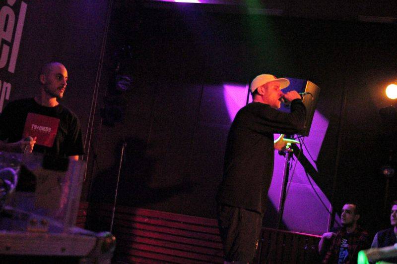 If přivezli do Plzně novou desku Stop Play