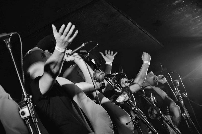 Buzeranti se na Valentýna sešli v Rock Café! Zahráli i Vagyny Dy Praga