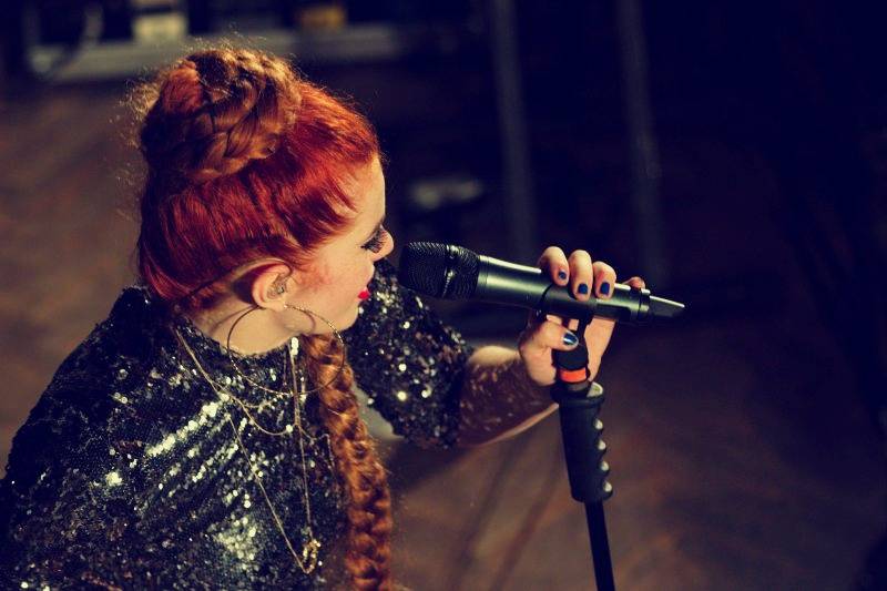 Mydy Rabycad roztančili Plzeň: Peklo ovládly kšandy a peříčka v rytmu swingu