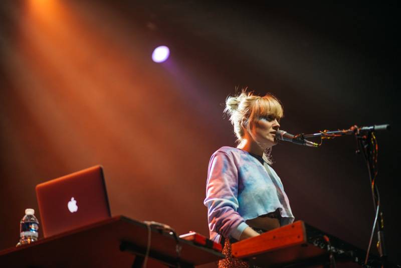 Alvaro Soler hned napoprvé vyprodal koncert v Praze, přivezl i Sofii