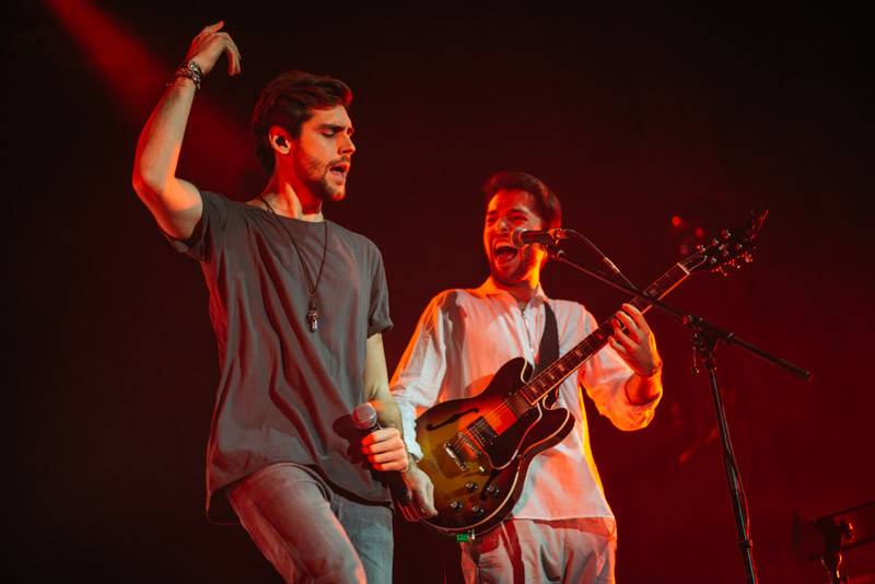 Alvaro Soler hned napoprvé vyprodal koncert v Praze, přivezl i Sofii