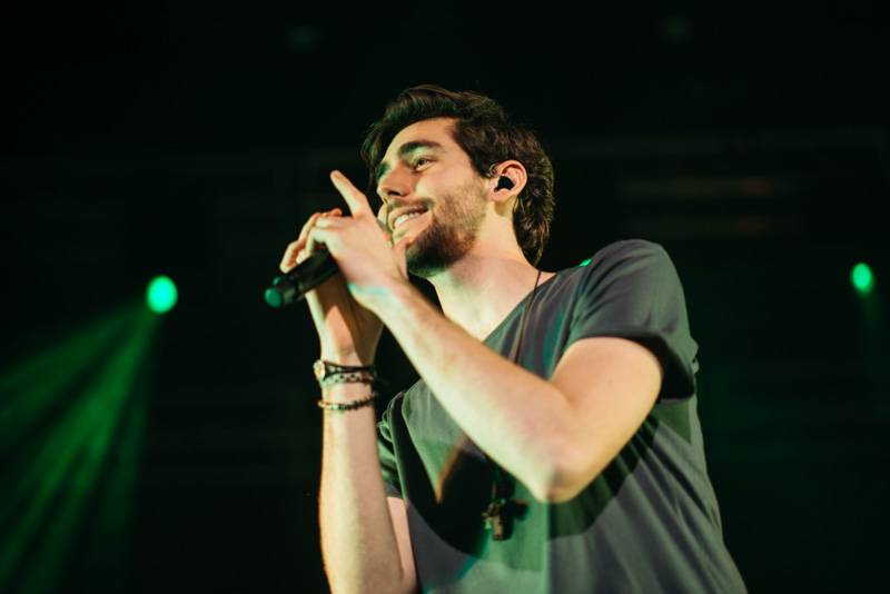 Alvaro Soler hned napoprvé vyprodal koncert v Praze, přivezl i Sofii