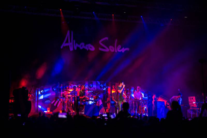 Alvaro Soler hned napoprvé vyprodal koncert v Praze, přivezl i Sofii