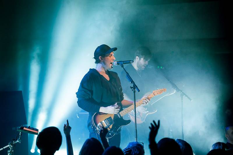 Kensington opět překonávají sami sebe, v Praze jim aplaudoval plný sál