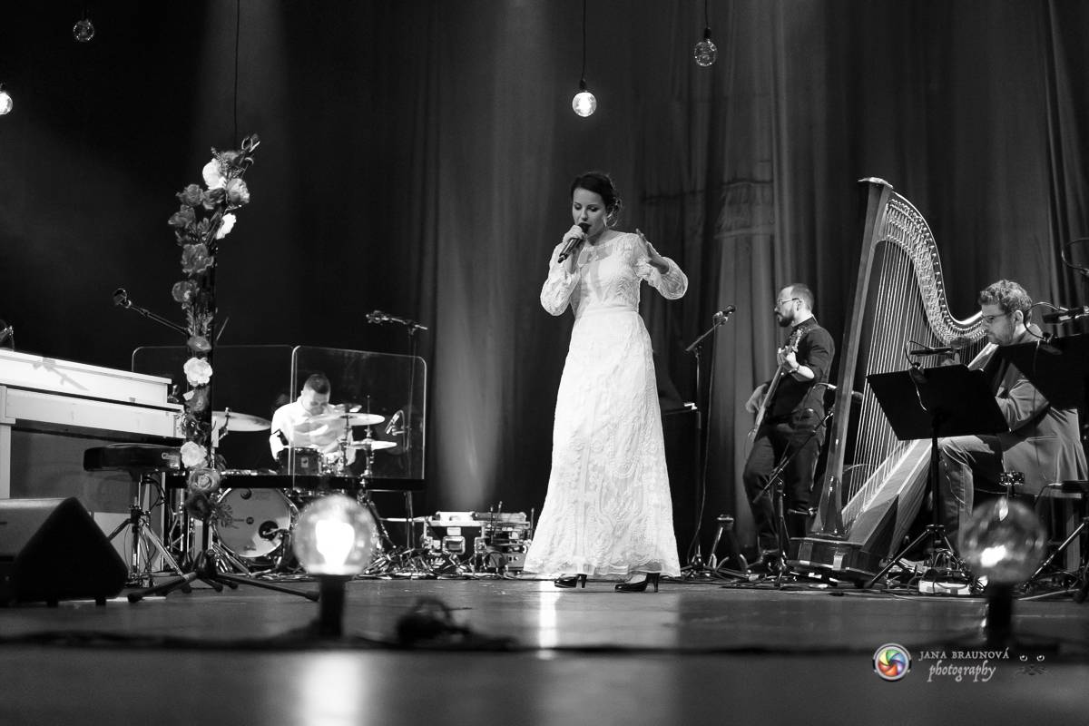 Katarína Knechtová zpívala pražské Hybernii: 