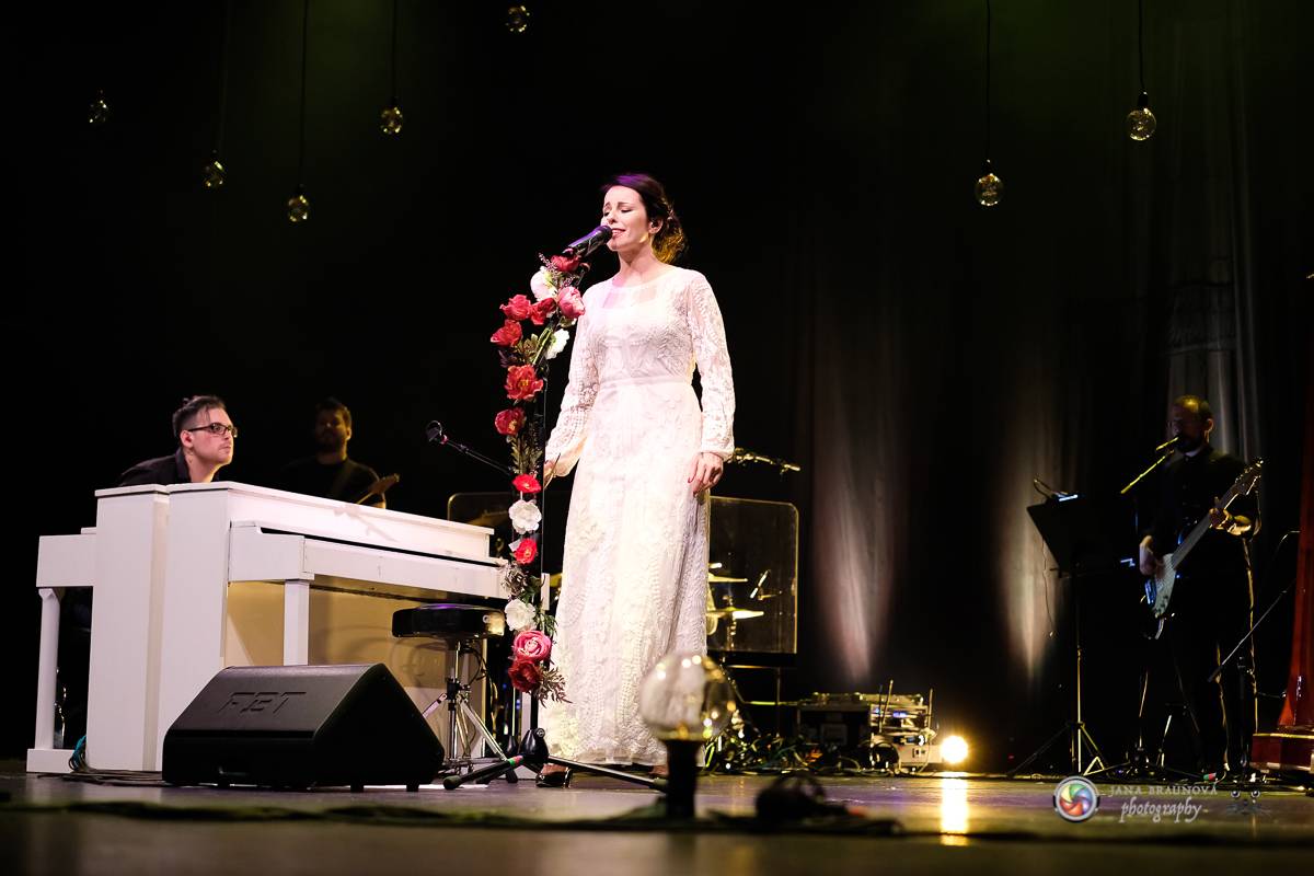 Katarína Knechtová zpívala pražské Hybernii: 