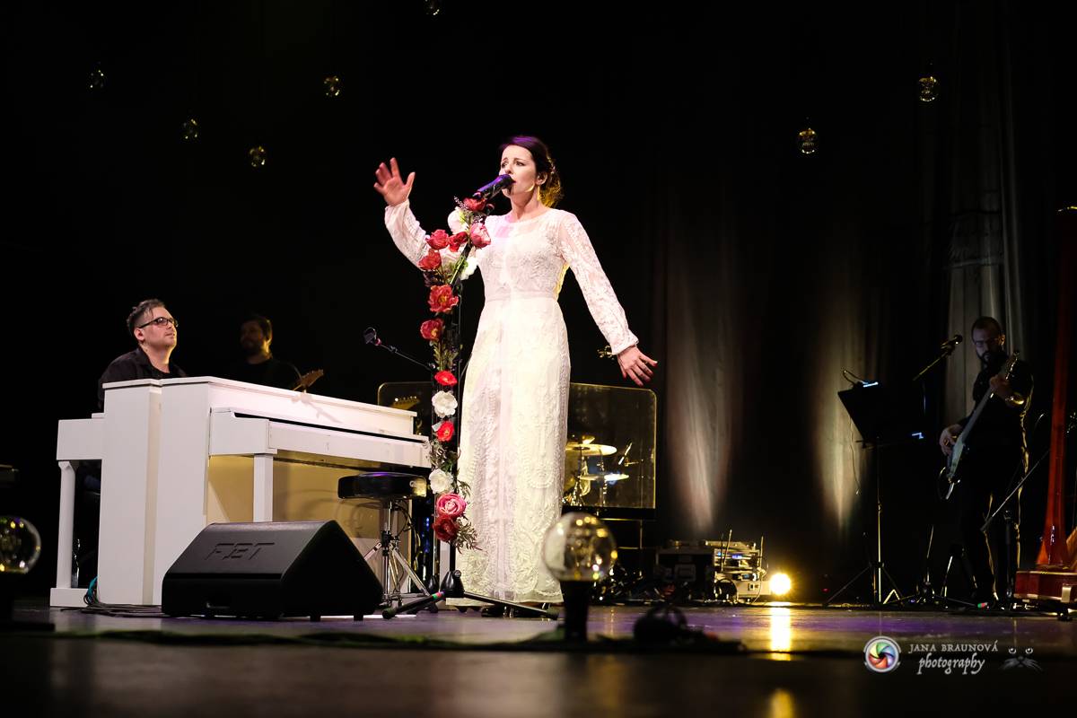 Katarína Knechtová zpívala pražské Hybernii: 