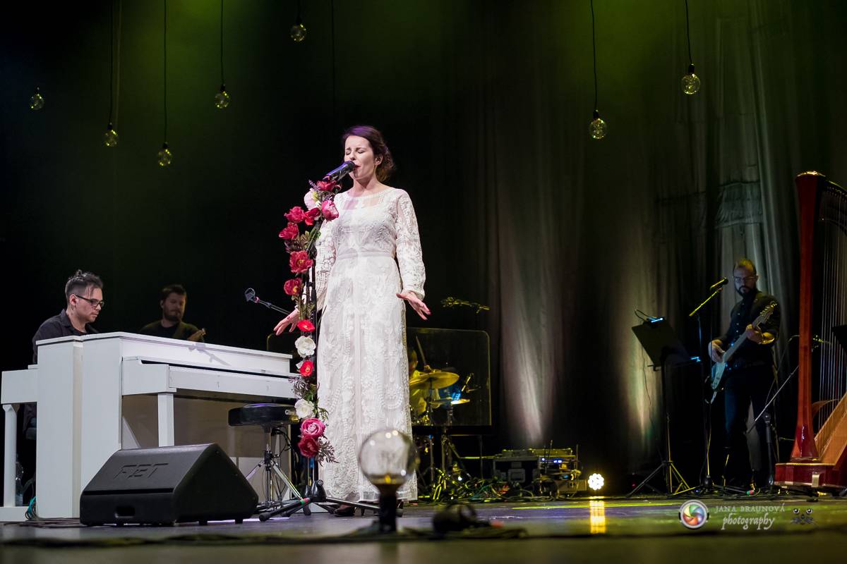 Katarína Knechtová zpívala pražské Hybernii: 