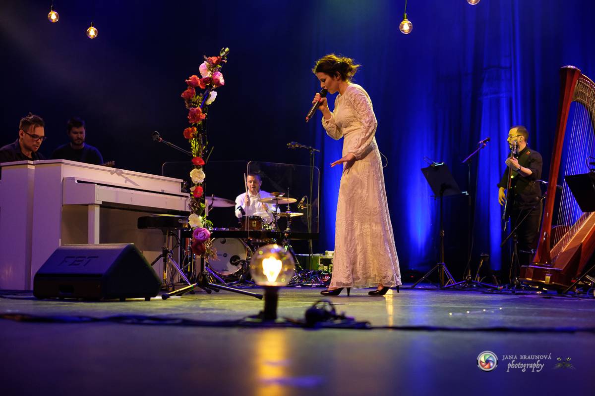 Katarína Knechtová zpívala pražské Hybernii: 