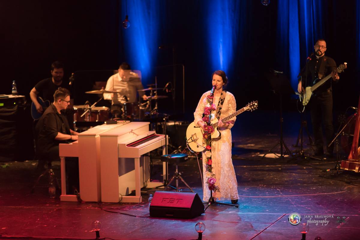 Katarína Knechtová zpívala pražské Hybernii: 