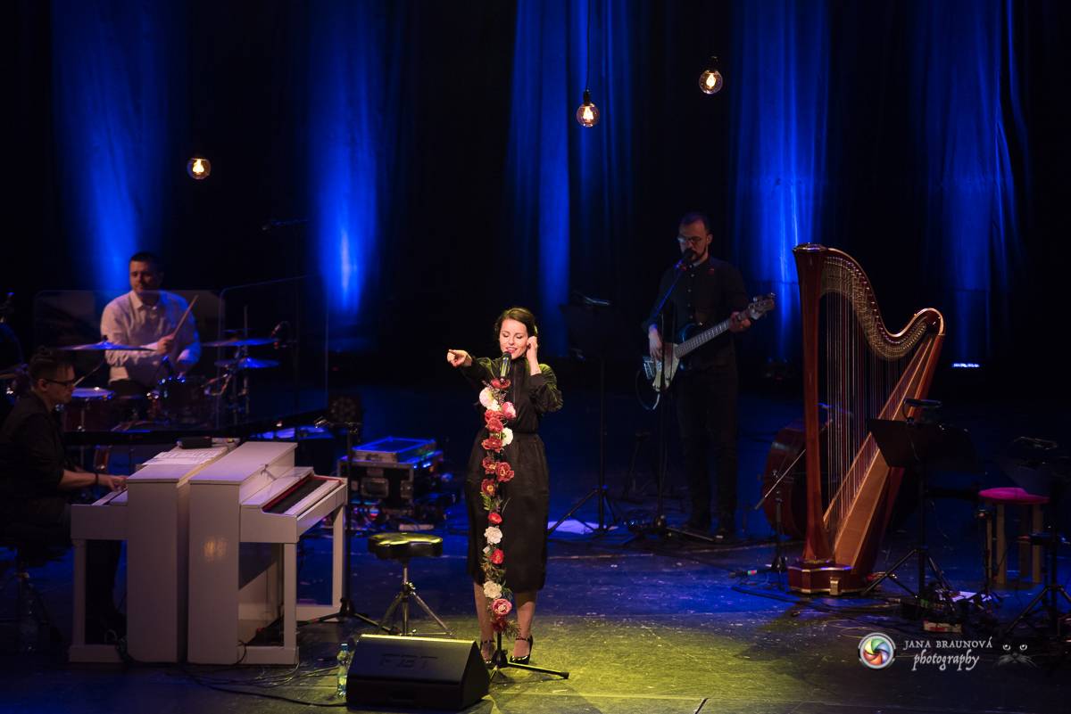 Katarína Knechtová zpívala pražské Hybernii: 