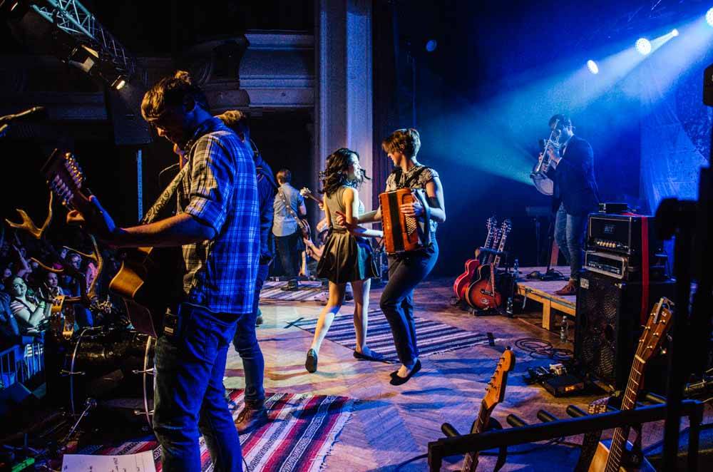 Jelen v Pekle: Plzeňané zpívali hity z alba Vlčí srdce