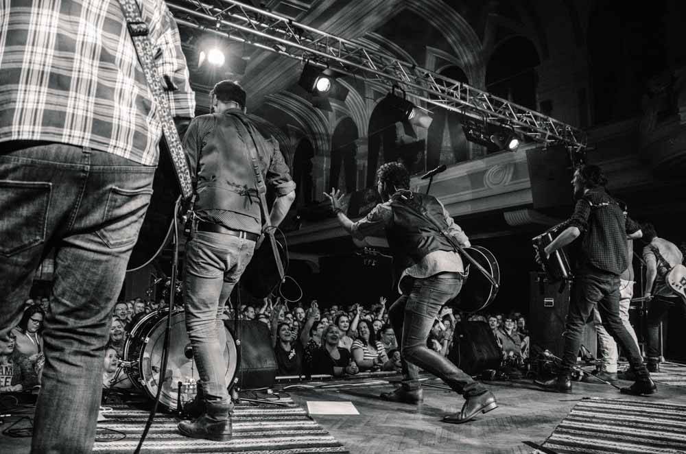 Jelen v Pekle: Plzeňané zpívali hity z alba Vlčí srdce