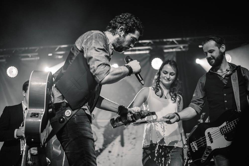 Jelen v Pekle: Plzeňané zpívali hity z alba Vlčí srdce