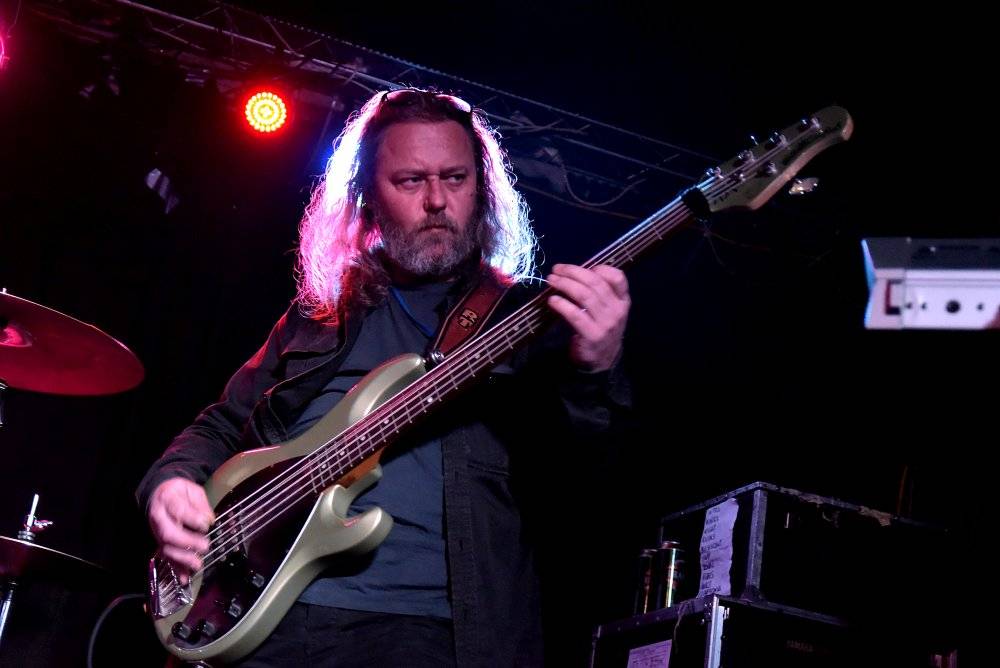 Neil Zaza, spoluhráč Stevea Vaie a Joea Satrianiho, zahrál v Praze