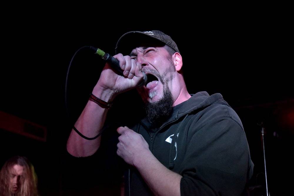 Neil Zaza, spoluhráč Stevea Vaie a Joea Satrianiho, zahrál v Praze