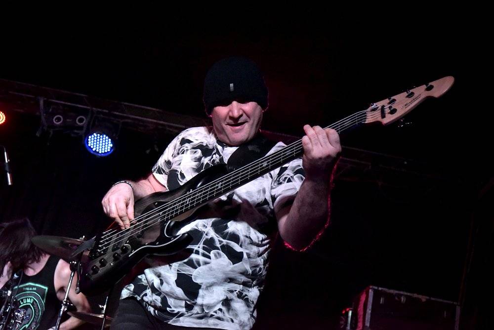 Neil Zaza, spoluhráč Stevea Vaie a Joea Satrianiho, zahrál v Praze