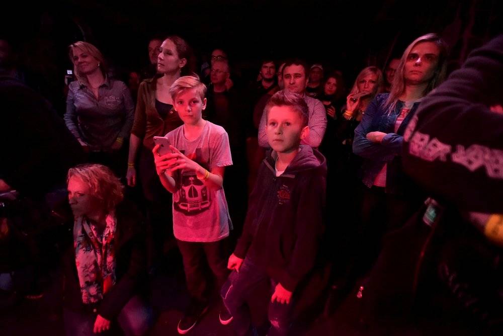 Neil Zaza, spoluhráč Stevea Vaie a Joea Satrianiho, zahrál v Praze