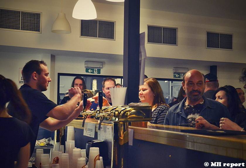 Komunál a Morčata na útěku rozjeli zábavu v plzeňské Šeříkovce na plné obrátky