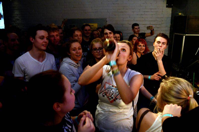 Správní chlapi Rybičky 48 a Imodium vyprodávají hudební kluby