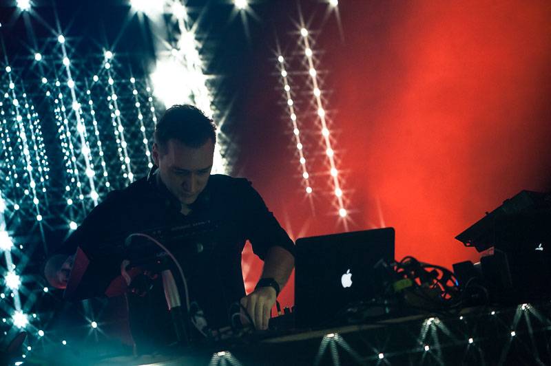 Paul Van Dyk je po úrazu zase ve formě, dokázal to v pražském SaSaZu