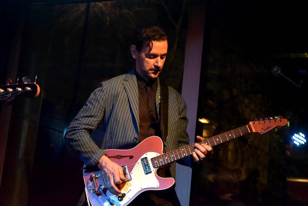 Chuck Prophet, známý z Green On Red i sólově, řádil v Jaz Docku