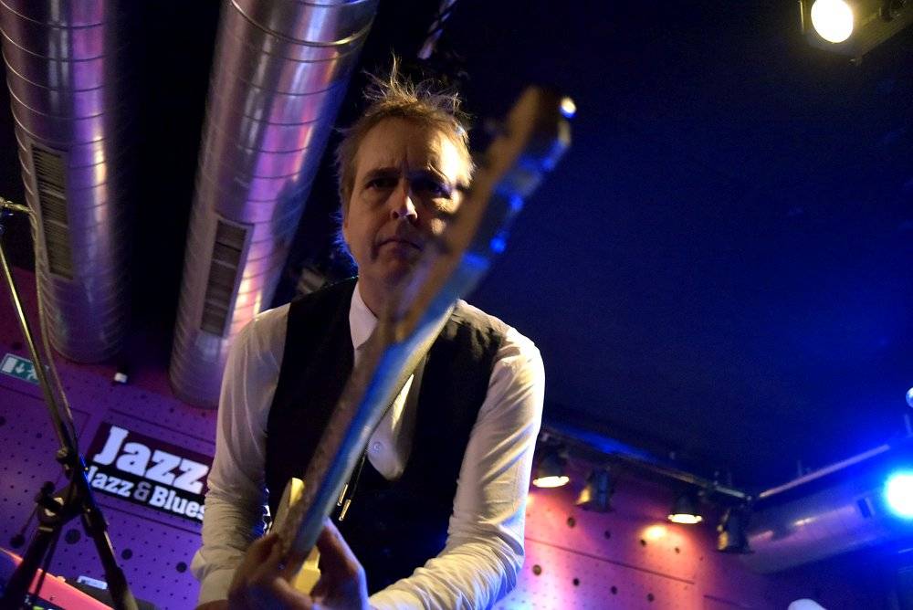 Chuck Prophet, známý z Green On Red i sólově, řádil v Jaz Docku