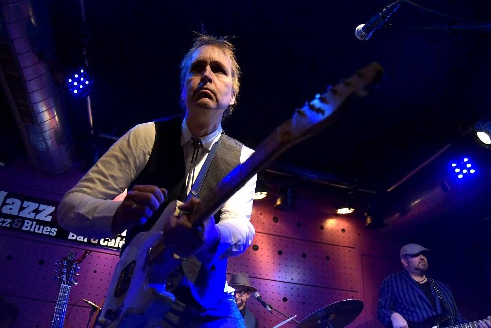 Chuck Prophet, známý z Green On Red i sólově, řádil v Jaz Docku