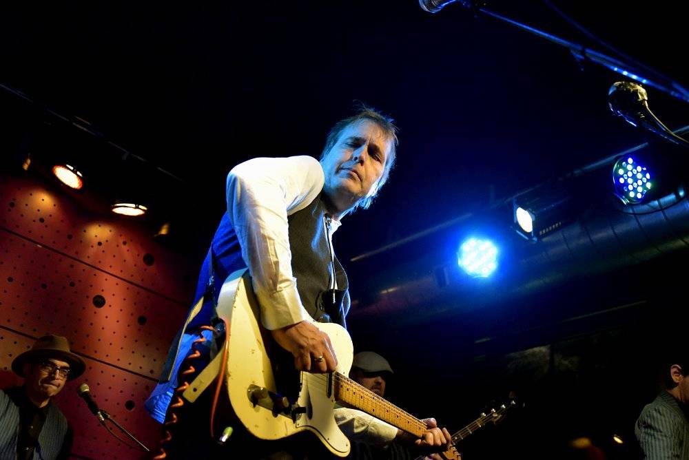 Chuck Prophet, známý z Green On Red i sólově, řádil v Jaz Docku