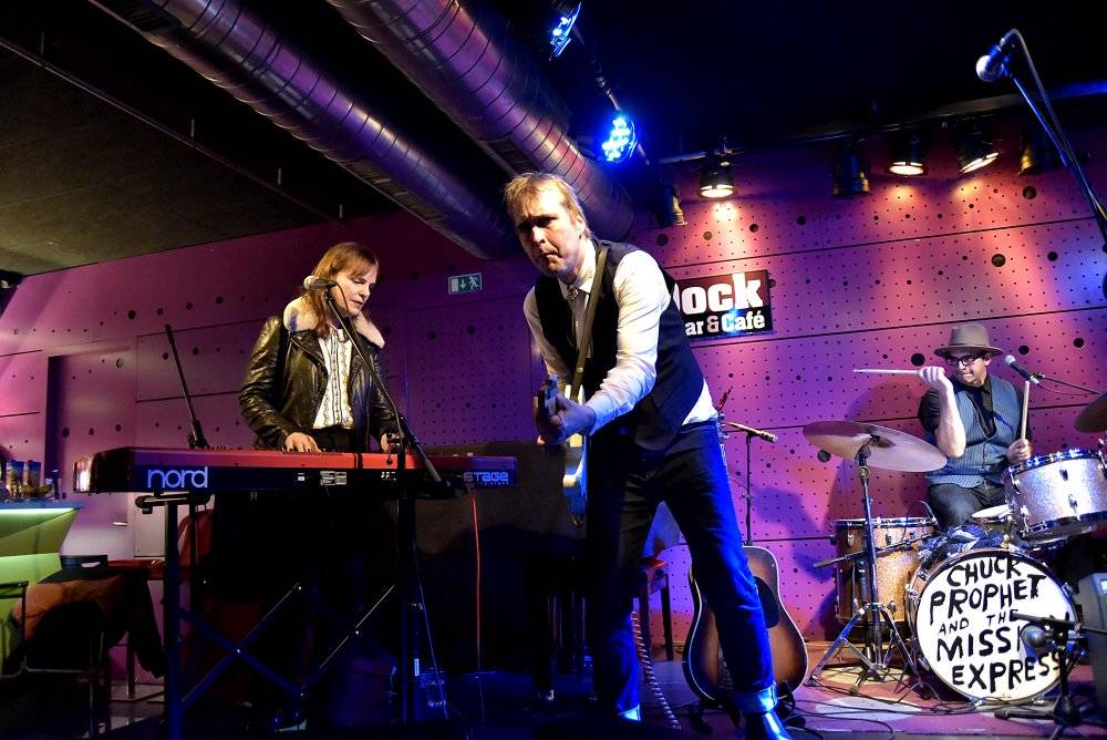 Chuck Prophet, známý z Green On Red i sólově, řádil v Jaz Docku