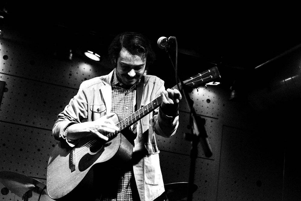 Chuck Prophet, známý z Green On Red i sólově, řádil v Jaz Docku