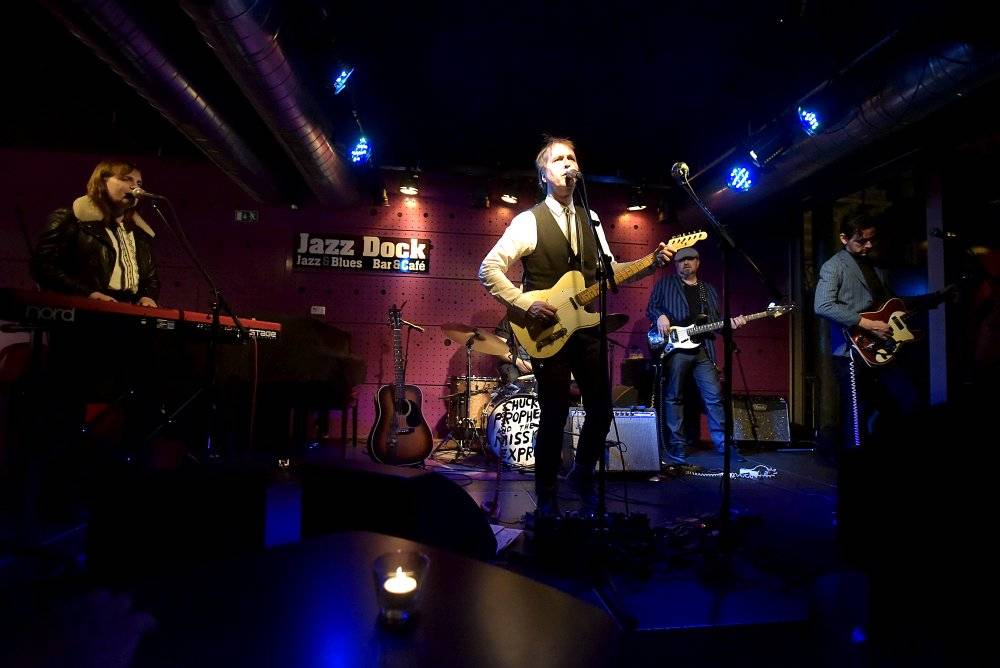 Chuck Prophet, známý z Green On Red i sólově, řádil v Jaz Docku