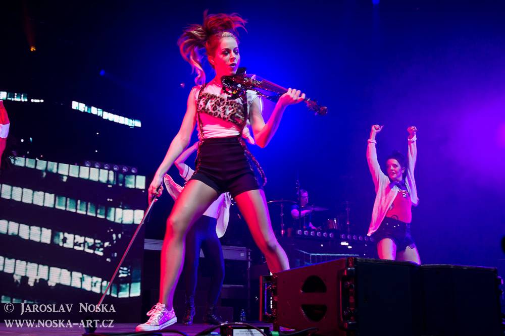 Lindsey Stirling v Praze: Skvělá show, dechberoucí muzika a nálož energie