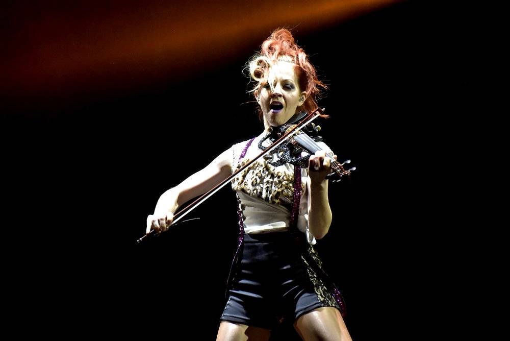 Lindsey Stirling, houslistka, skladatelka a tanečnice z Kalifornie, se vrátila do Prahy