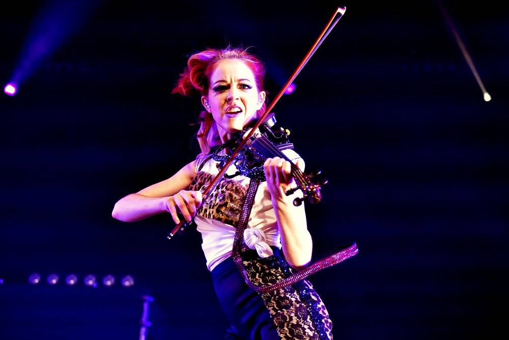 Lindsey Stirling, houslistka, skladatelka a tanečnice z Kalifornie, se vrátila do Prahy