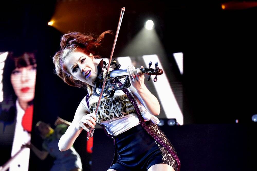 Lindsey Stirling, houslistka, skladatelka a tanečnice z Kalifornie, se vrátila do Prahy