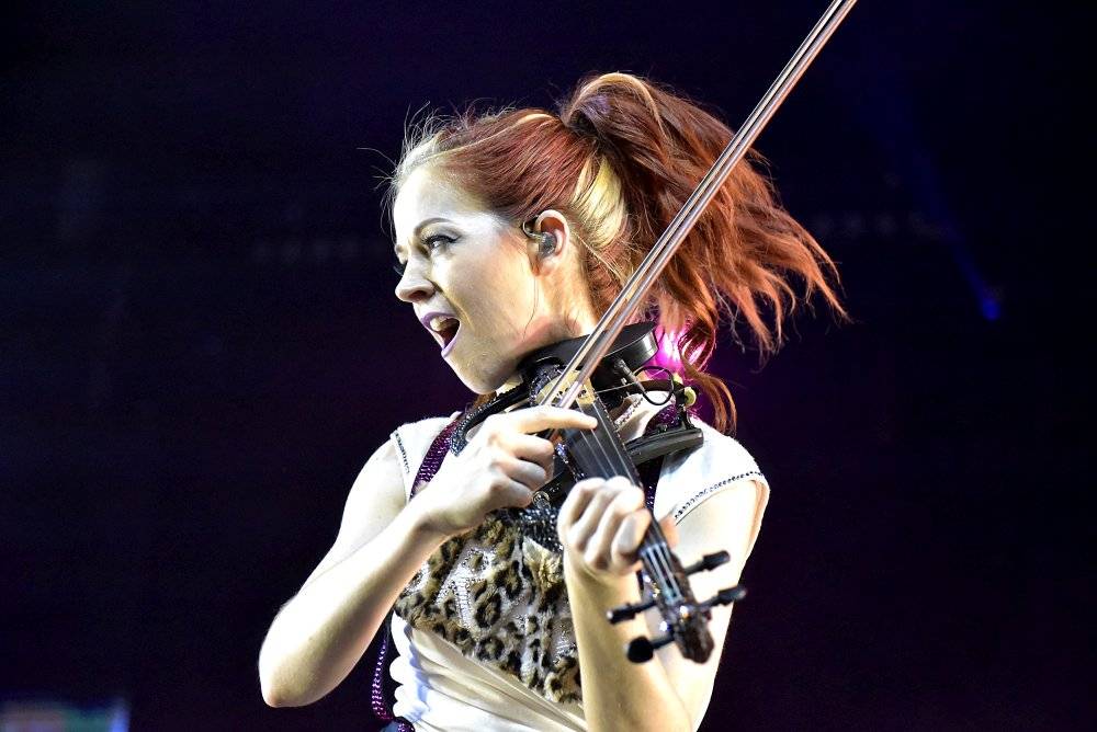 Lindsey Stirling, houslistka, skladatelka a tanečnice z Kalifornie, se vrátila do Prahy