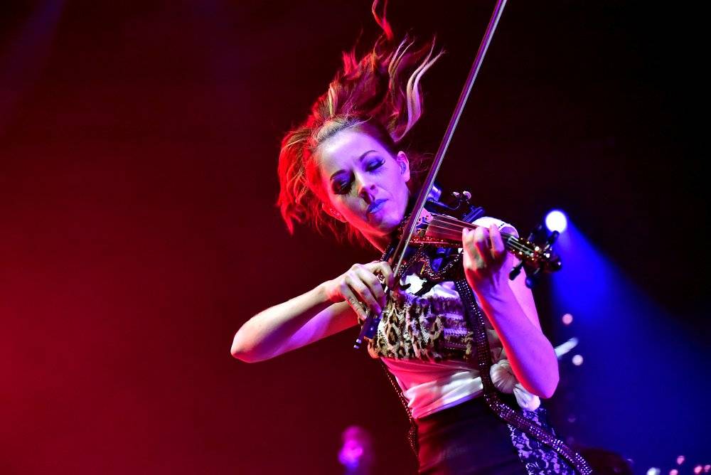 Lindsey Stirling, houslistka, skladatelka a tanečnice z Kalifornie, se vrátila do Prahy