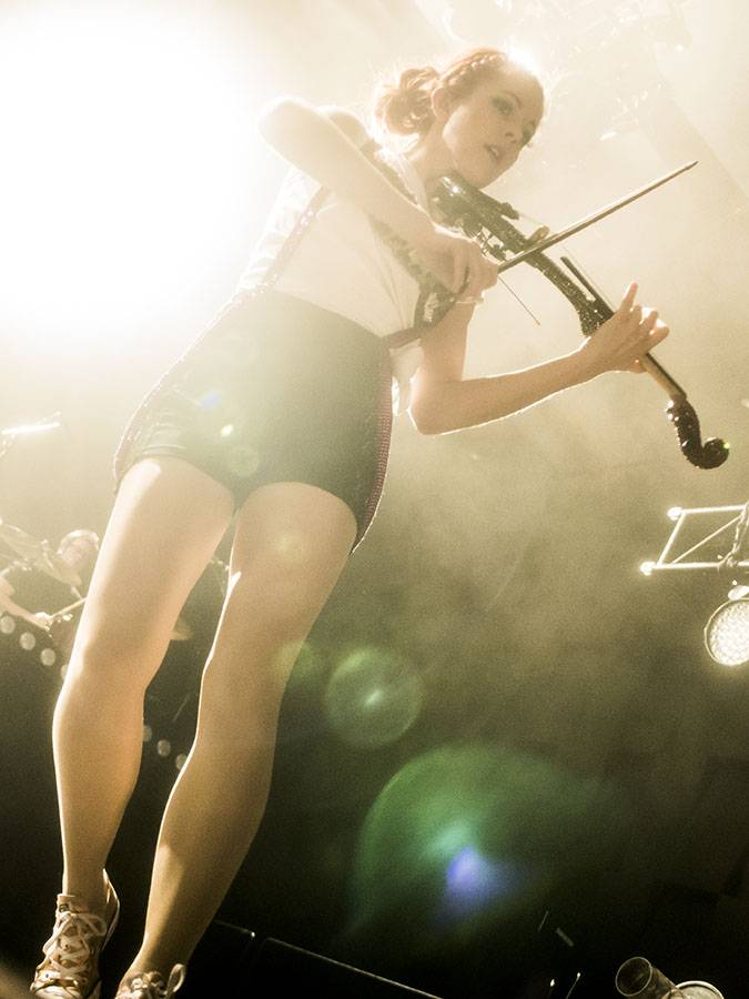 Druhý koncert tančící houslistky Lindsey Stirling byl dechberoucí