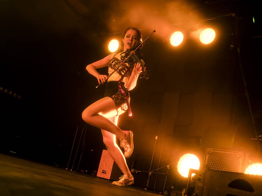 Druhý koncert tančící houslistky Lindsey Stirling byl dechberoucí