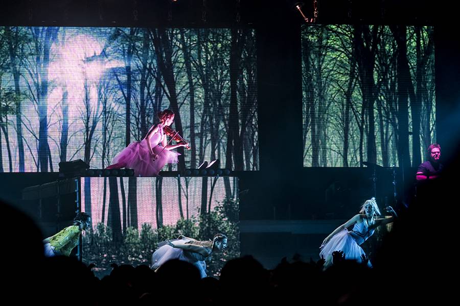 Druhý koncert tančící houslistky Lindsey Stirling byl dechberoucí