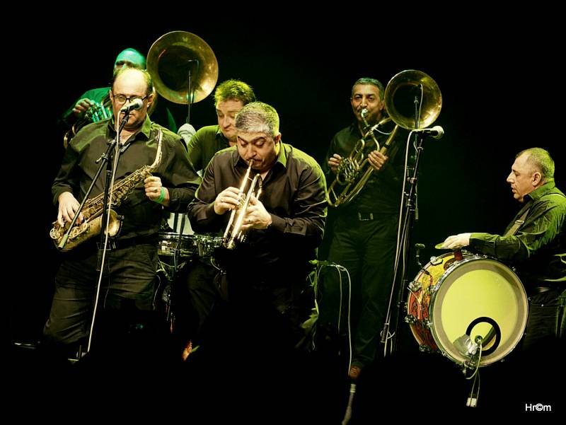 Fanfare Ciocărlia přenesli vyprodanou Akropoli do malé rumunské vesničky