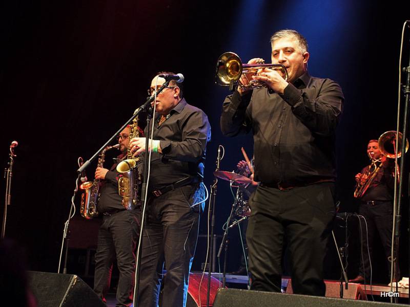 Fanfare Ciocărlia přenesli vyprodanou Akropoli do malé rumunské vesničky