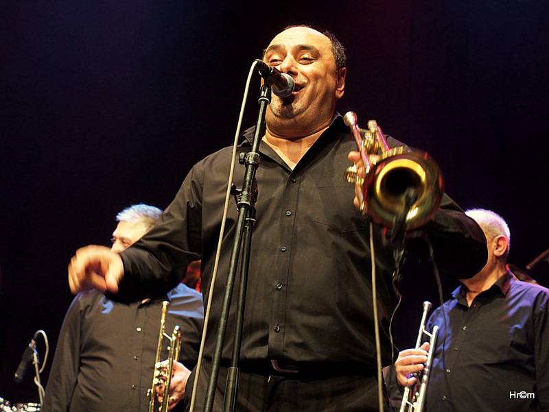 Fanfare Ciocărlia přenesli vyprodanou Akropoli do malé rumunské vesničky