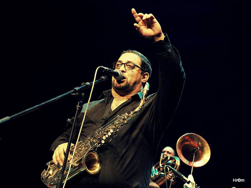 Fanfare Ciocărlia přenesli vyprodanou Akropoli do malé rumunské vesničky