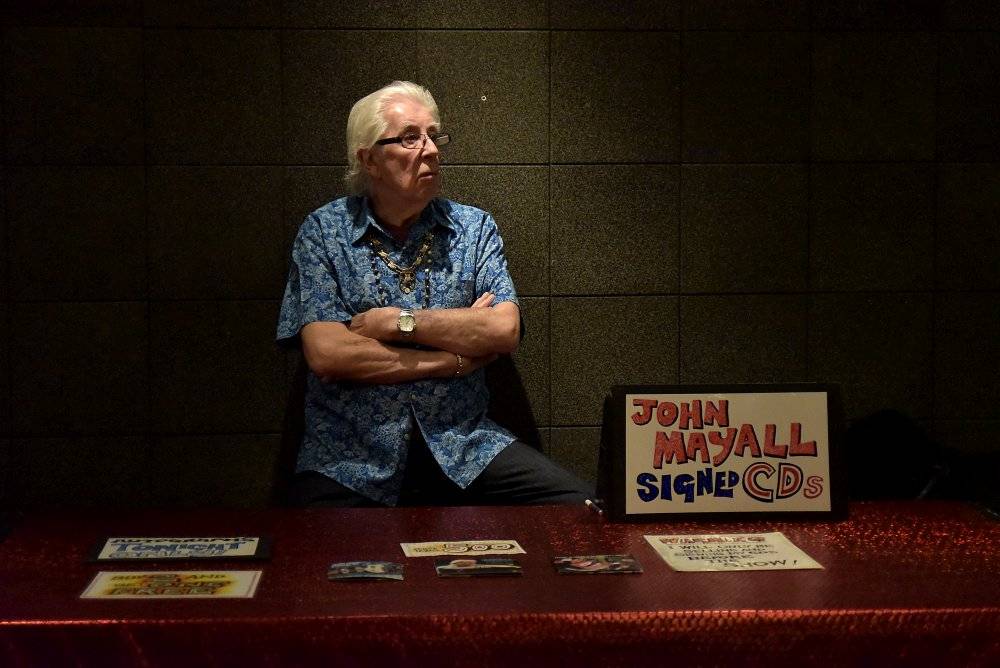 Britský bluesman John Mayall vyprodal pražskou Archu