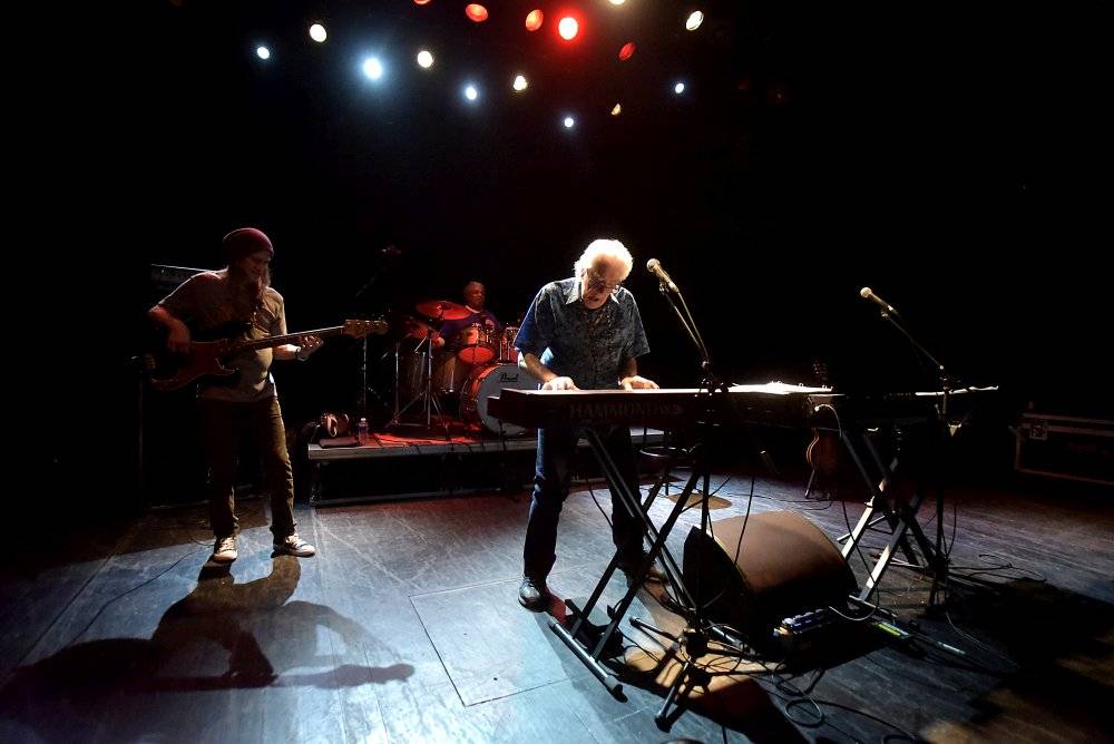 Britský bluesman John Mayall vyprodal pražskou Archu